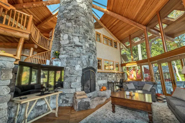 $3,695,000 | 191 North Shore Road, New Durham, NH 03855