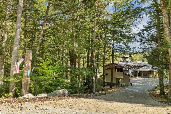 $3,695,000 | 191 North Shore Road, New Durham, NH 03855