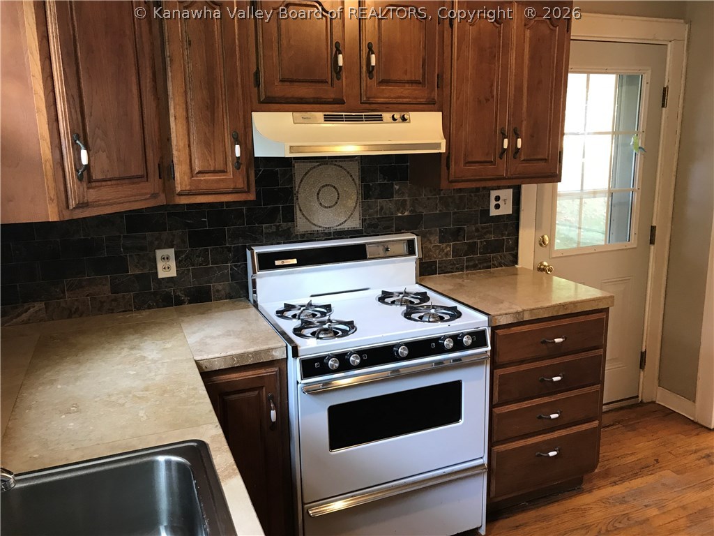1121 Hickory Road Charleston, WV 25314 - Photo 8 of 24 Gallery Image 8