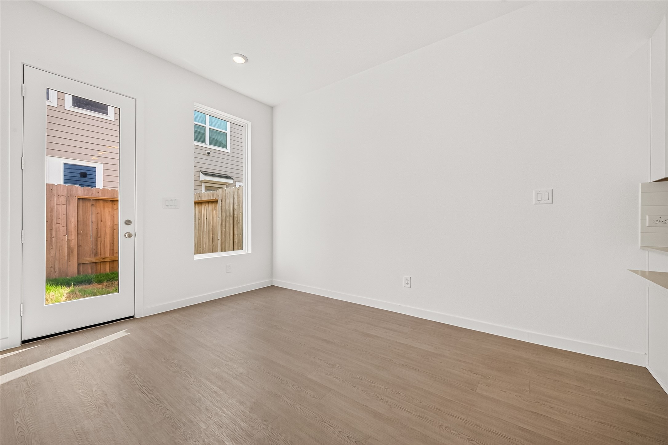 2212 Via Vicky Road Houston, TX 77051 - Photo 10 of 48 Gallery Image 10