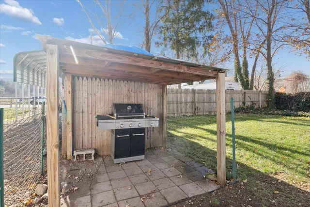 $129,900 | 1053 East Empire Avenue, Benton Harbor, MI 49022