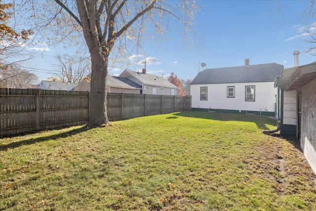 $129,900 | 1053 East Empire Avenue, Benton Harbor, MI 49022