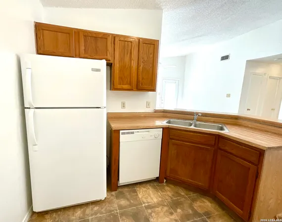 $999 | 5621 Lochmoor, San Antonio, TX 78244