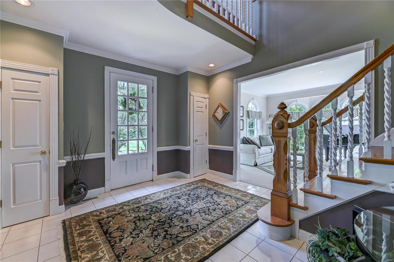 833 Stable Ridge Road Kirkwood, MO 63122 - Photo 2 of 30 Gallery Image 2