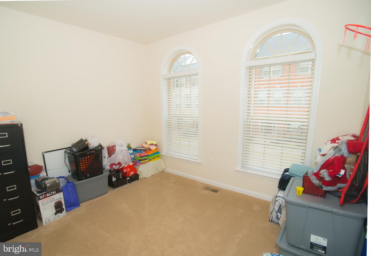 2541 Standifer Place Lanham, MD 20706 - Photo 6 of 25