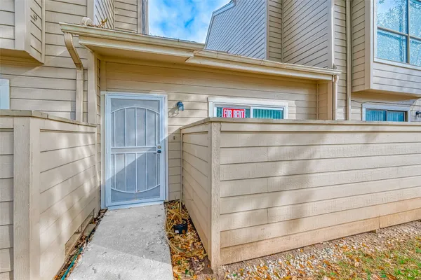 $1,550 | 6701 Sands Point Drive, Unit 55, Houston, TX 77074