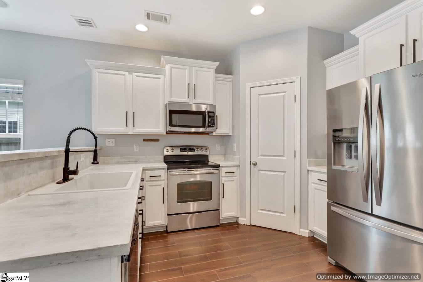205 Rivers Edge Circle Simpsonville, SC 29680 - Photo 12 of 31