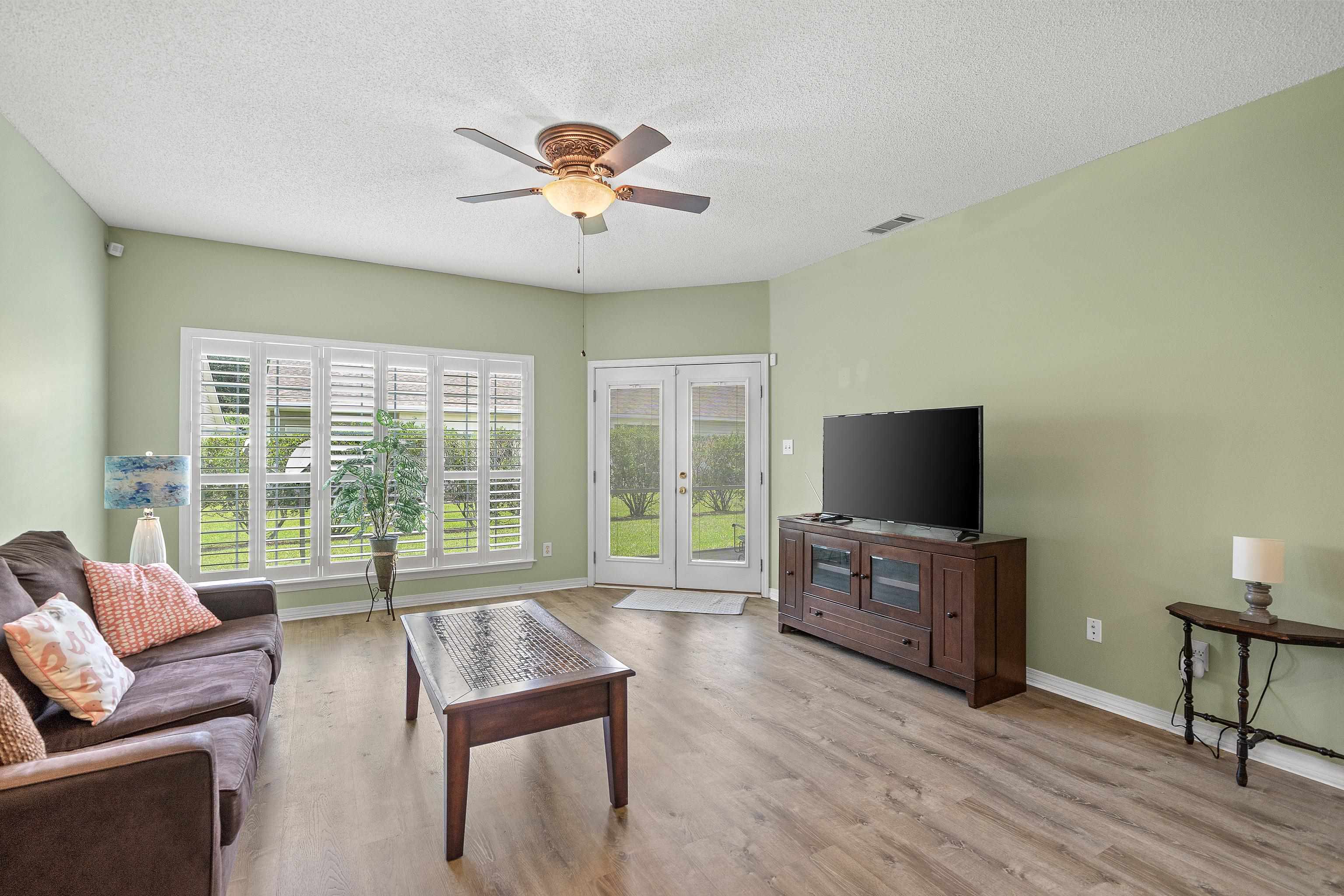 2651 South Juniper Street, Unit 800 Foley, AL 36535 - Photo 9 of 23 Living Room