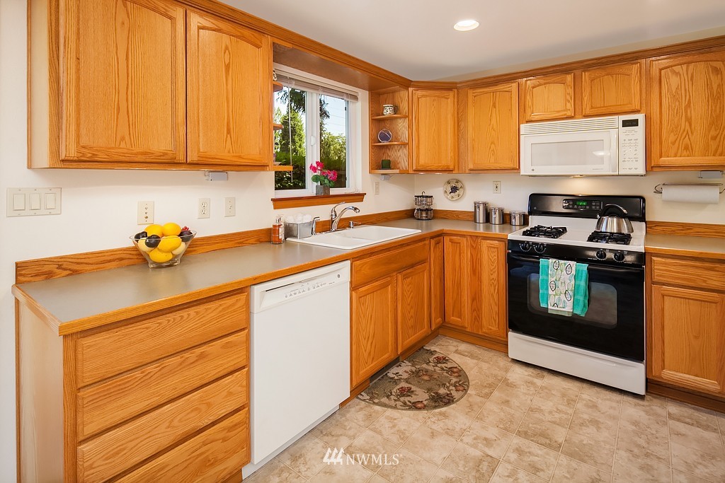 4519 236th Place Southeast Bothell, WA 98021 - Photo 8 of 16