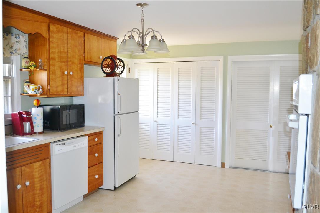 355 Wedgewood Road Bethlehem, PA 18017 - Photo 9 of 27 The closets lead to a large pantry to the left, an