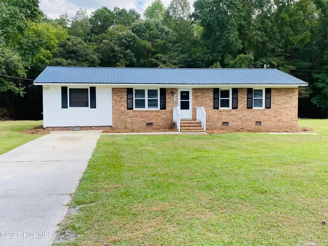 $199,000 | 1924 Mille Christine Road, Whiteville, NC 28472