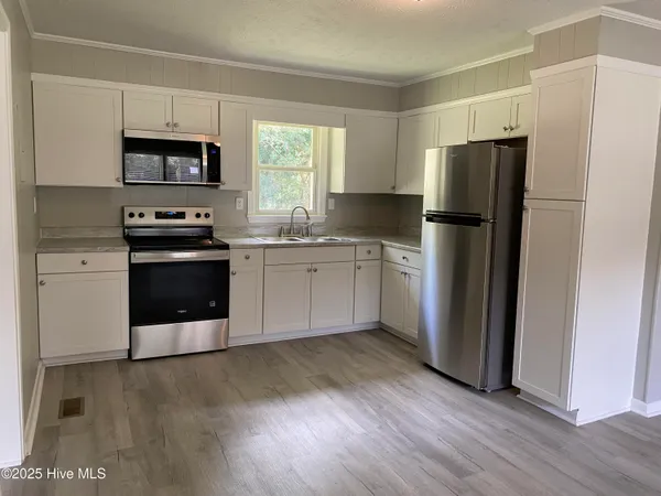 $169,000 | 1924 Mille Christine Road, Whiteville, NC 28472