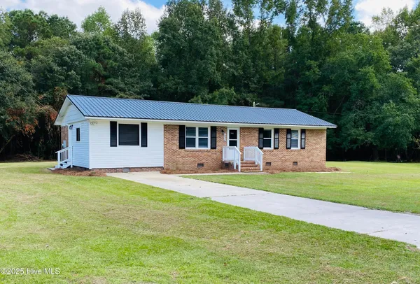 $169,000 | 1924 Mille Christine Road, Whiteville, NC 28472