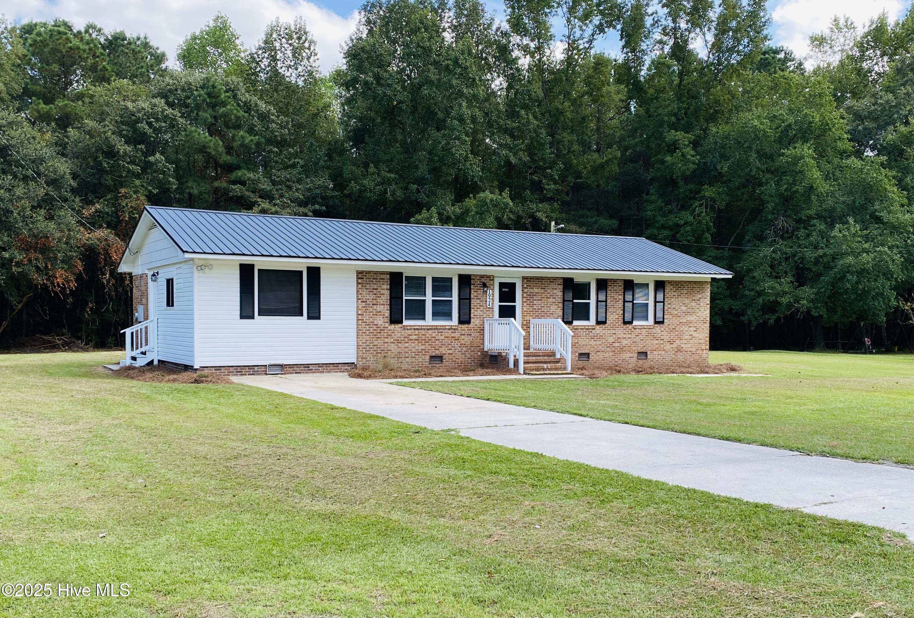 1924 Mille Christine Road Whiteville, NC 28472 - Photo 3 of 31 IMG_9508