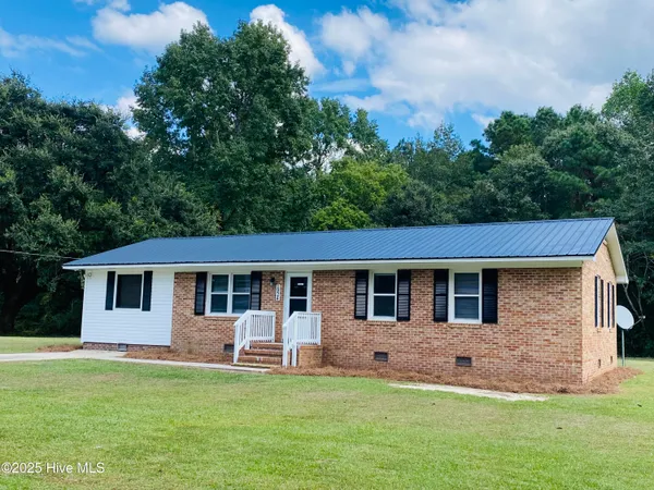$169,000 | 1924 Mille Christine Road, Whiteville, NC 28472