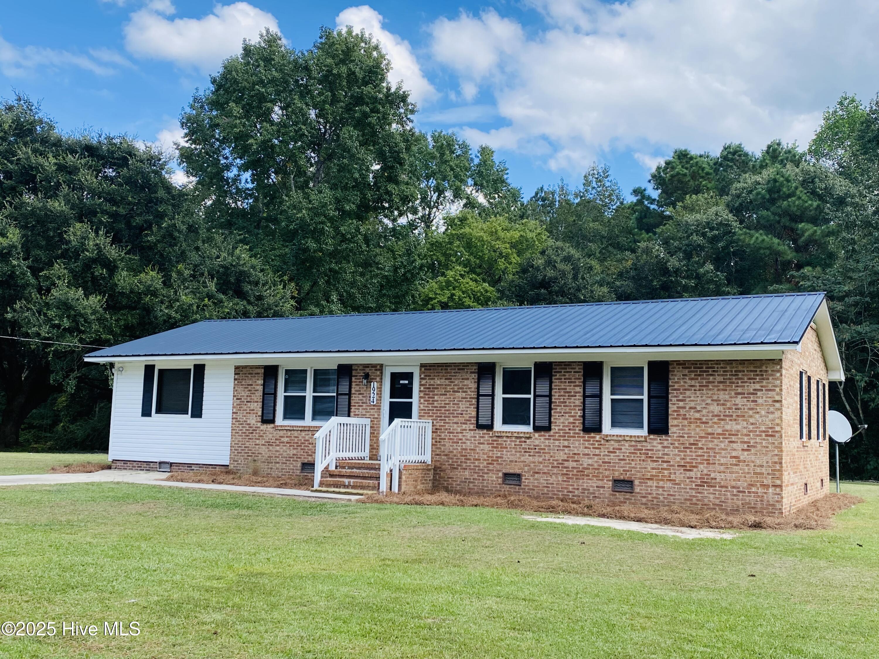 1924 Mille Christine Road Whiteville, NC 28472 - Photo 7 of 31 IMG_9512