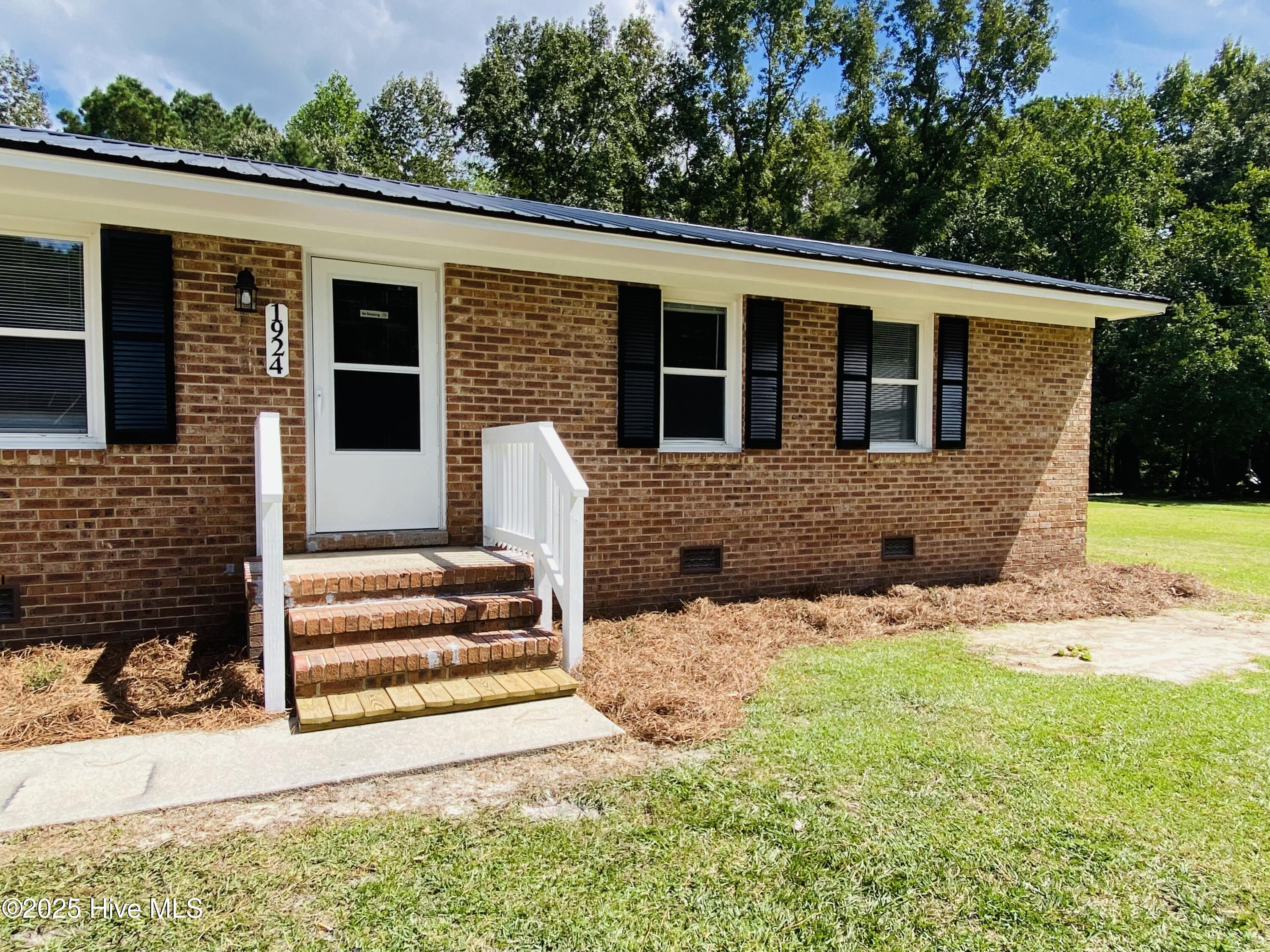 1924 Mille Christine Road Whiteville, NC 28472 - Photo 9 of 31 IMG_9522