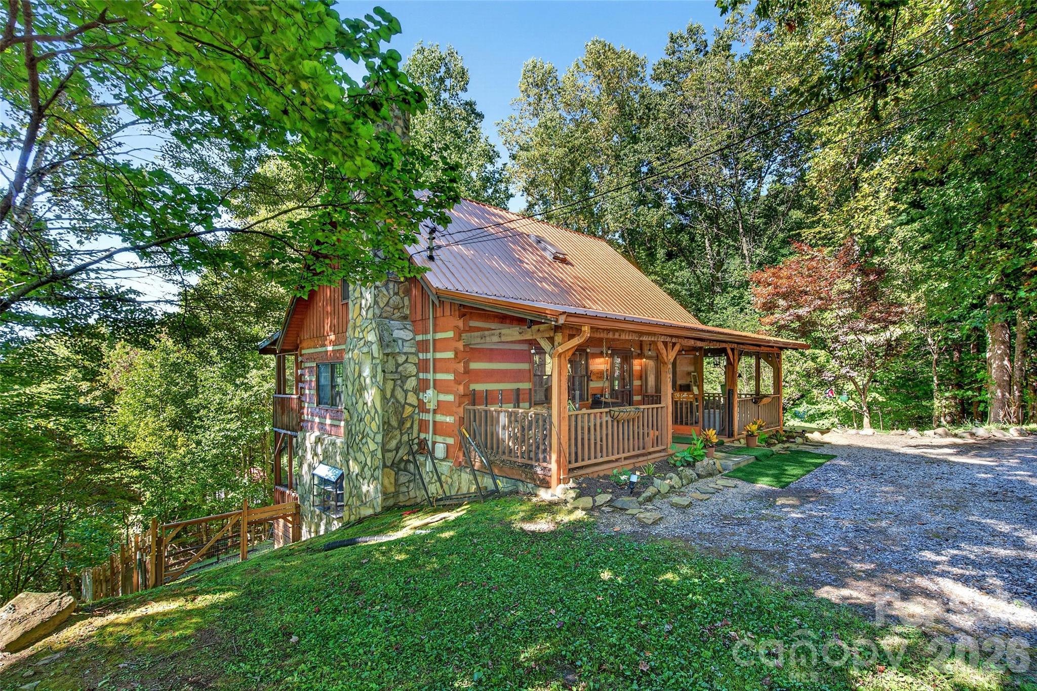 602 Quail Cove Road Clyde, NC 28721 - Photo 3 of 48 Gallery Image 3