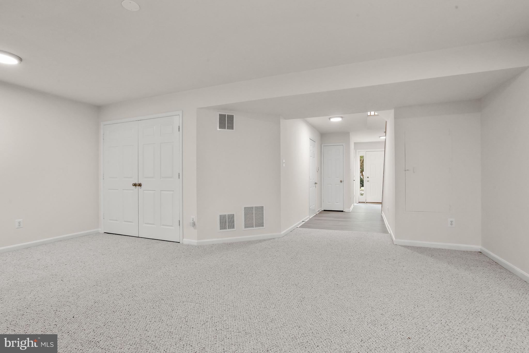 4603 Buckhorn Ridge Fairfax, VA 22030 - Photo 11 of 55 Family Room