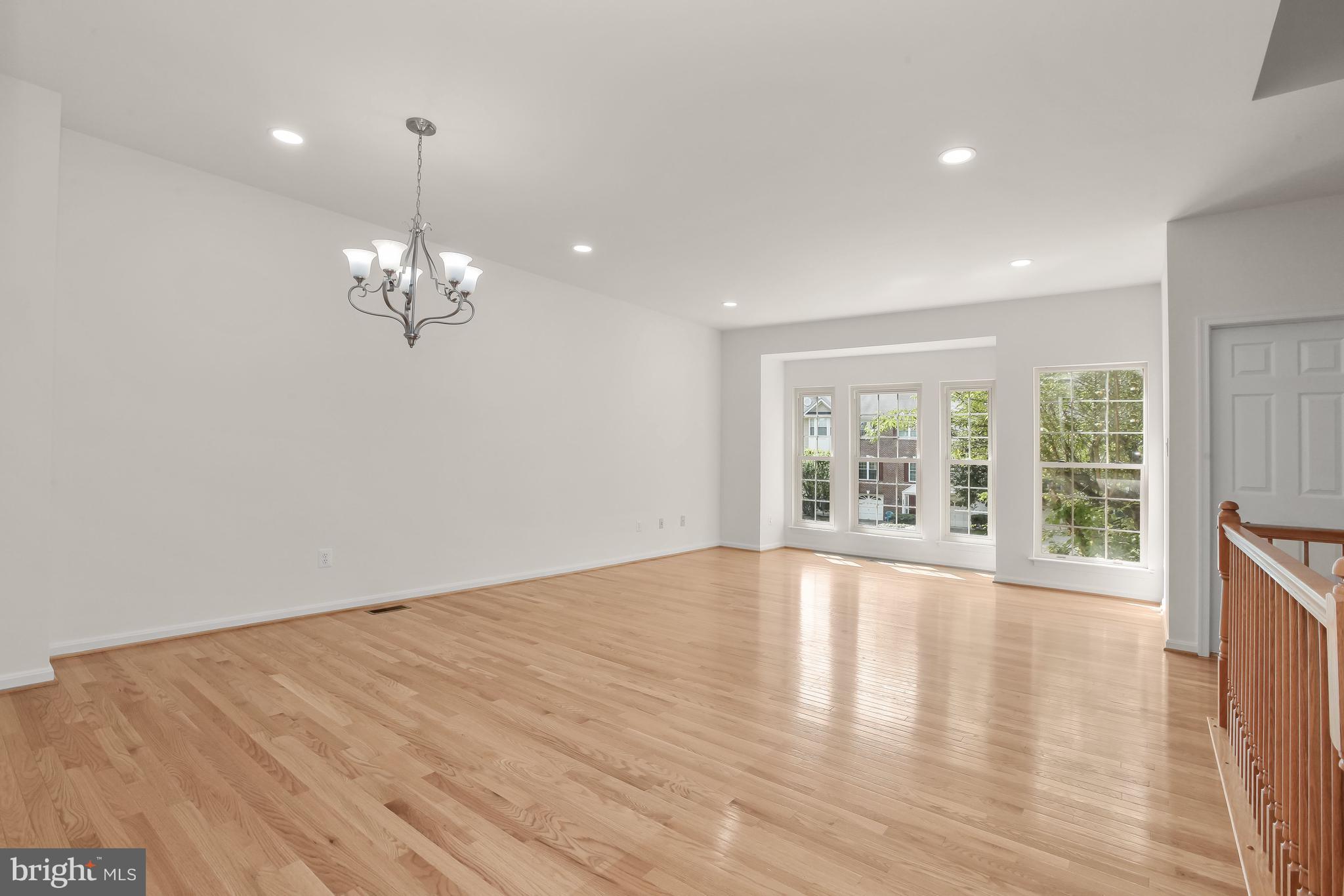 4603 Buckhorn Ridge Fairfax, VA 22030 - Photo 13 of 55 Living and Dining Room