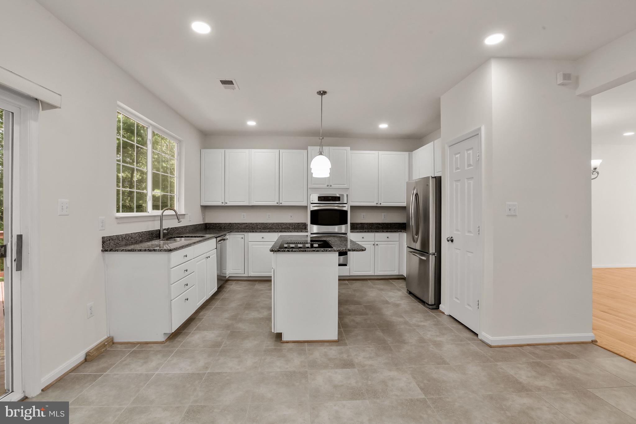 4603 Buckhorn Ridge Fairfax, VA 22030 - Photo 16 of 55 Kitchen