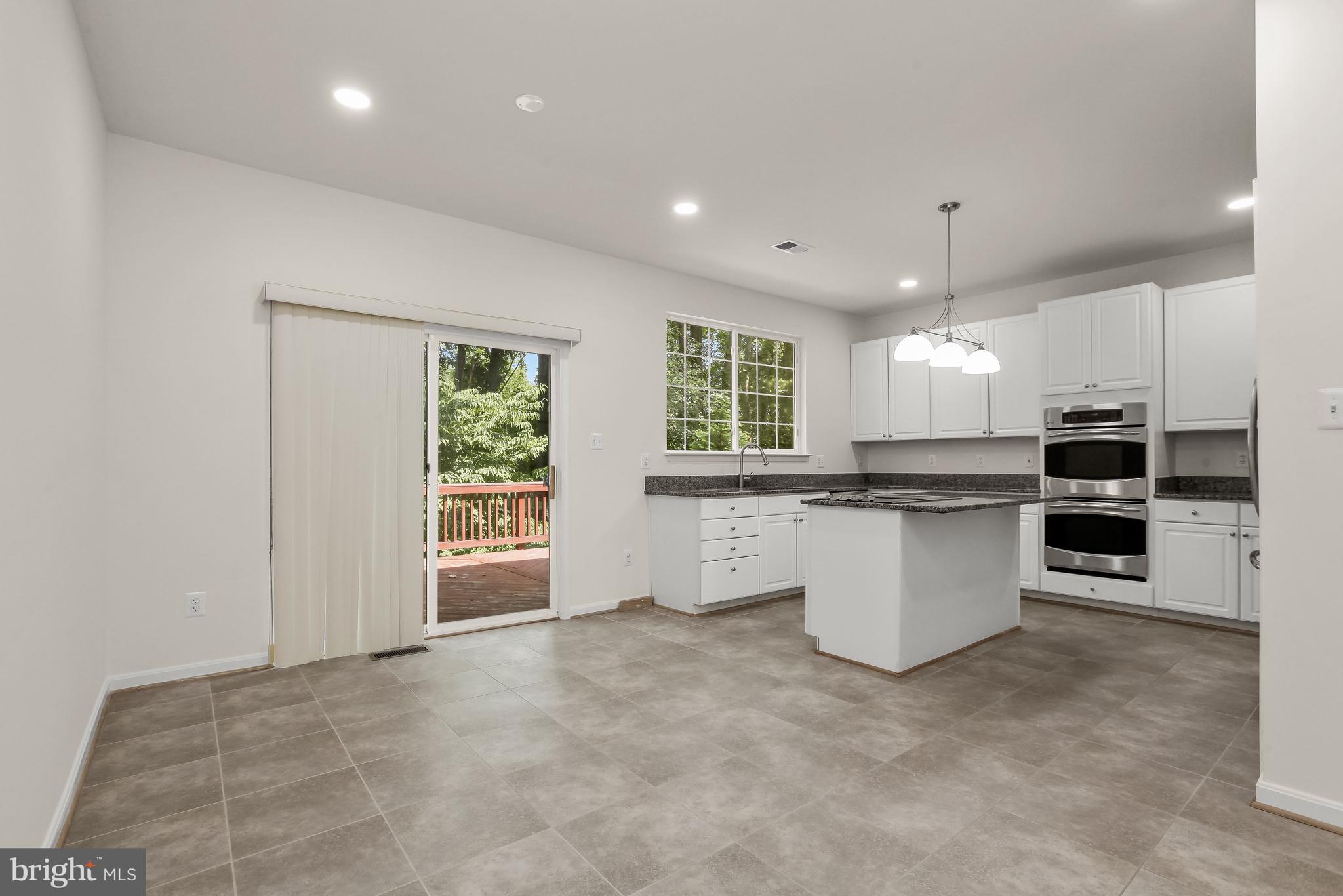 4603 Buckhorn Ridge Fairfax, VA 22030 - Photo 18 of 55 Kitchen