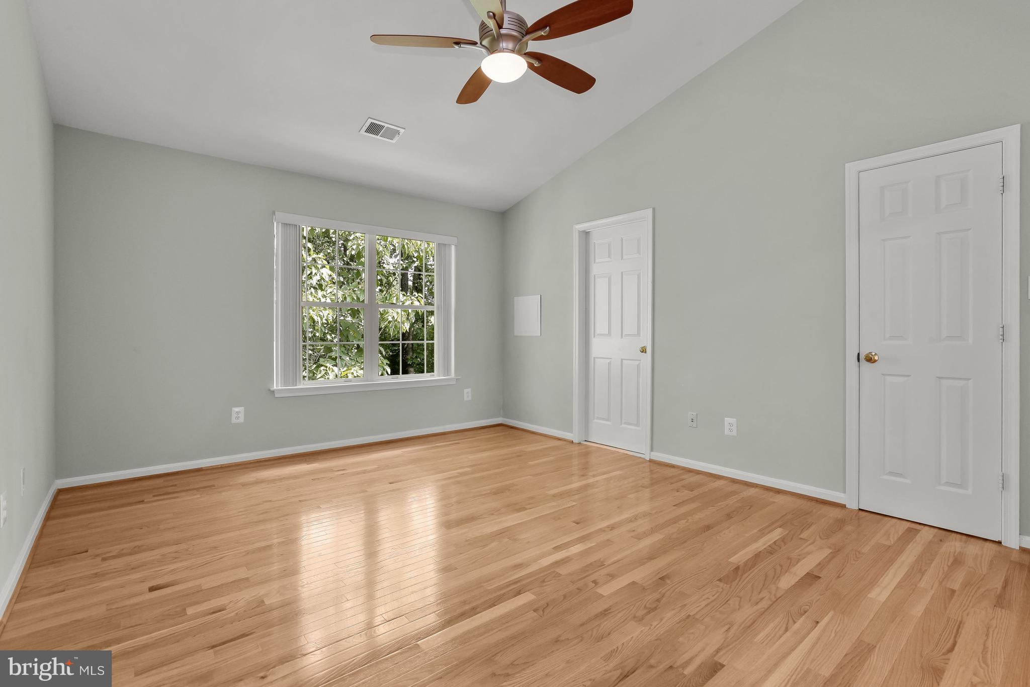 4603 Buckhorn Ridge Fairfax, VA 22030 - Photo 22 of 55 Primary Bedroom