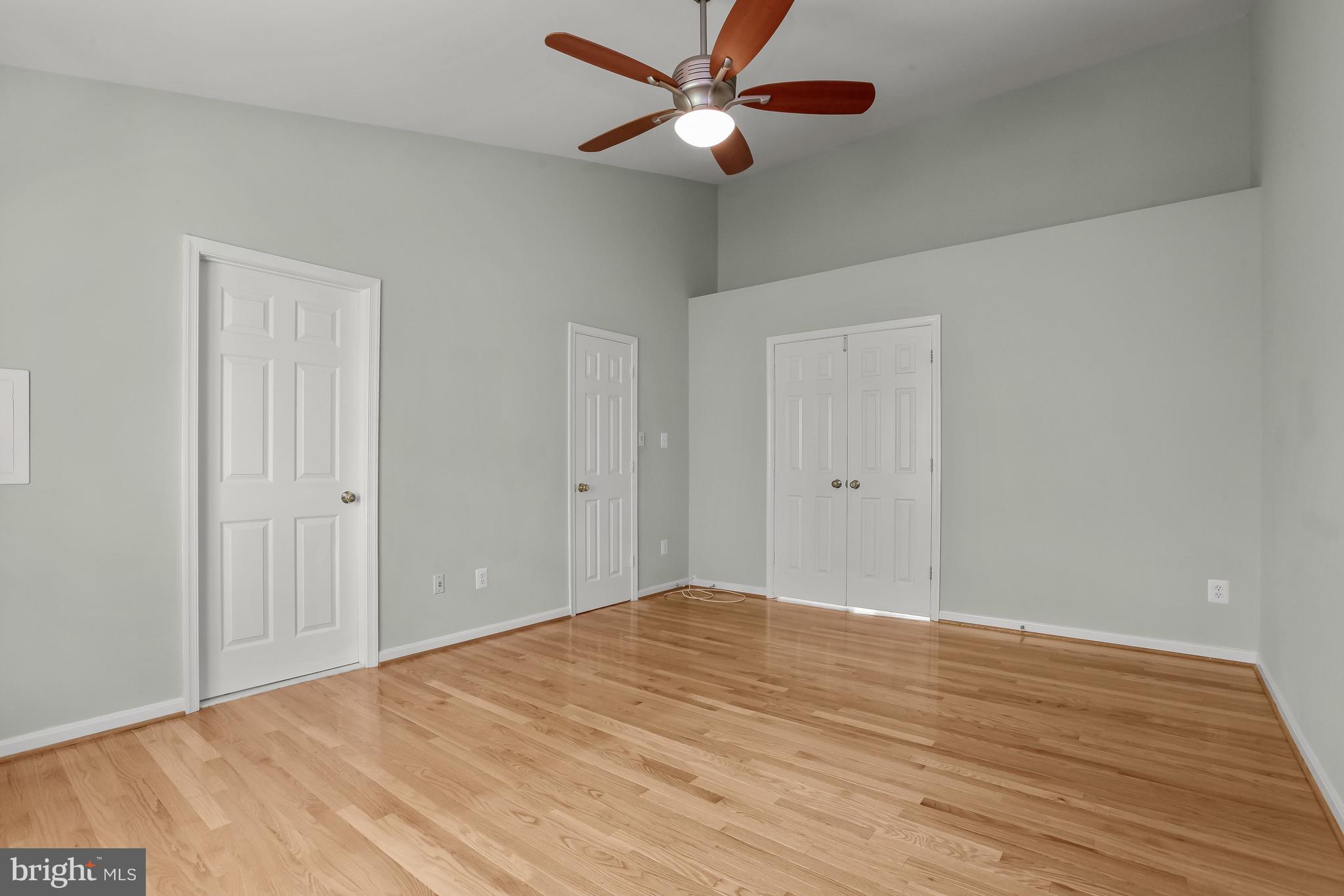 4603 Buckhorn Ridge Fairfax, VA 22030 - Photo 23 of 55 Primary Bedroom