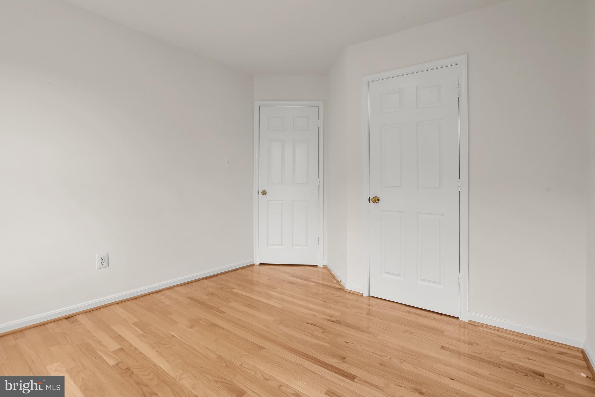 4603 Buckhorn Ridge Fairfax, VA 22030 - Photo 28 of 55 Bedroom