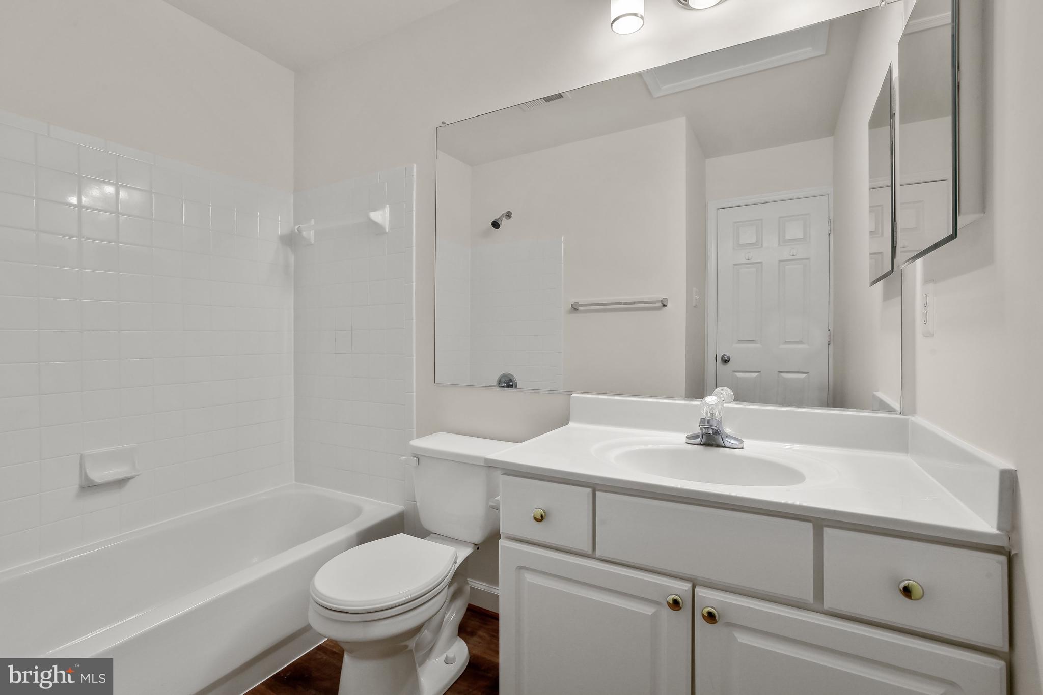 4603 Buckhorn Ridge Fairfax, VA 22030 - Photo 31 of 55 Full Bath