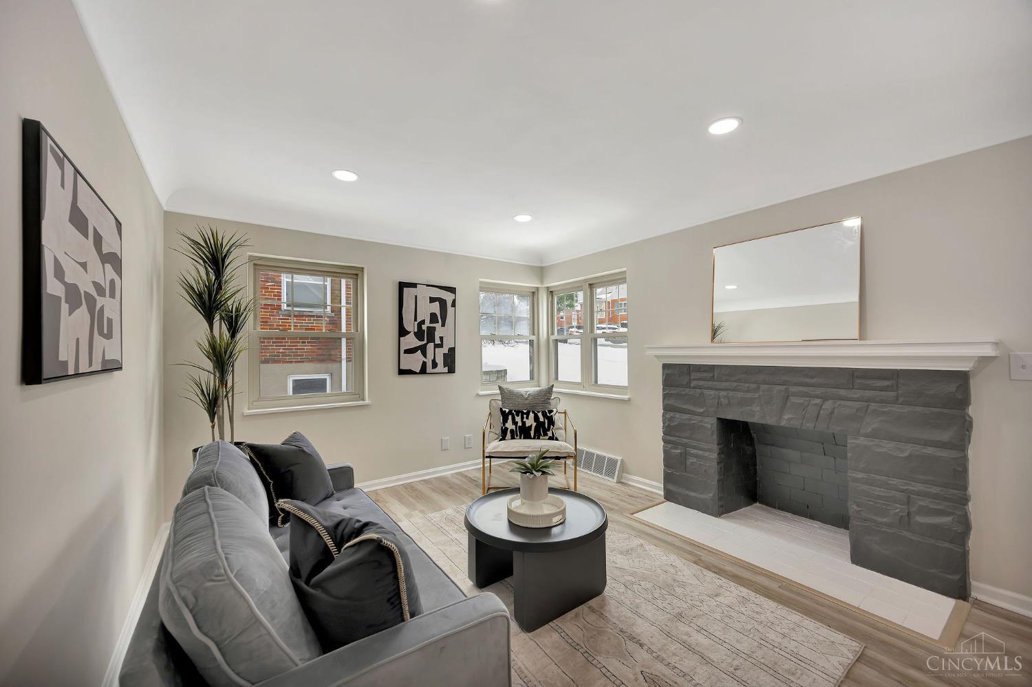 5430 Vogel Road Cincinnati, OH 45239 - Photo 10 of 52 Gallery Image 10