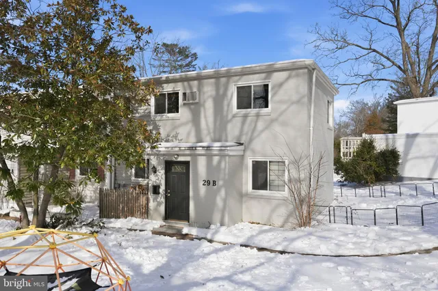 $270,000 | 29 Ridge Road, Greenbelt, MD 20770