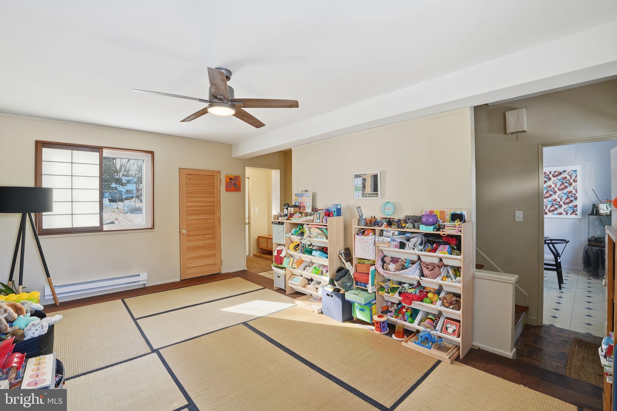 29 Ridge Road Greenbelt, MD 20770 - Photo 19 of 22 Living Room with Tatami flooring