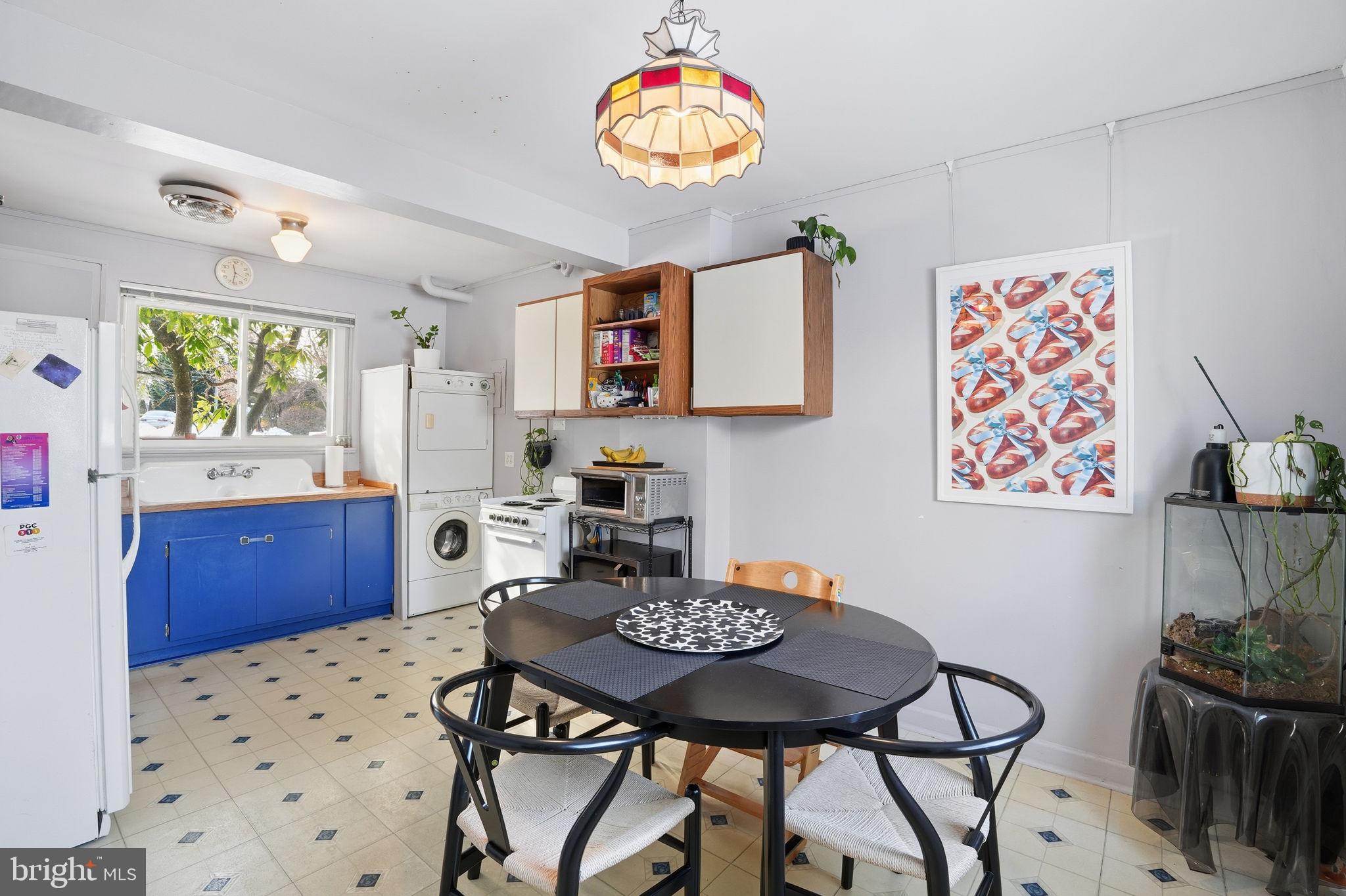 29 Ridge Road Greenbelt, MD 20770 - Photo 3 of 22 Kitchen with original farmhouse porcelain sink