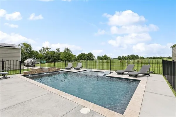 $385,000 | 313 Luke Drive, Des Allemands, LA 70030