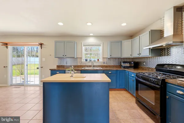 $394,999 | 486 Calvert Circle, Bunker Hill, WV 25413