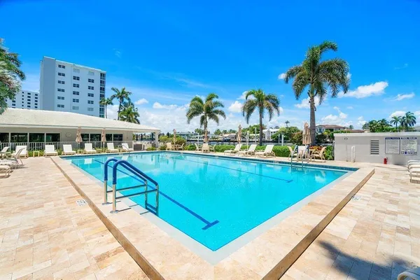 $3,000 | 3300 South Ocean Boulevard, Unit 123C, Highland Beach, FL 33487