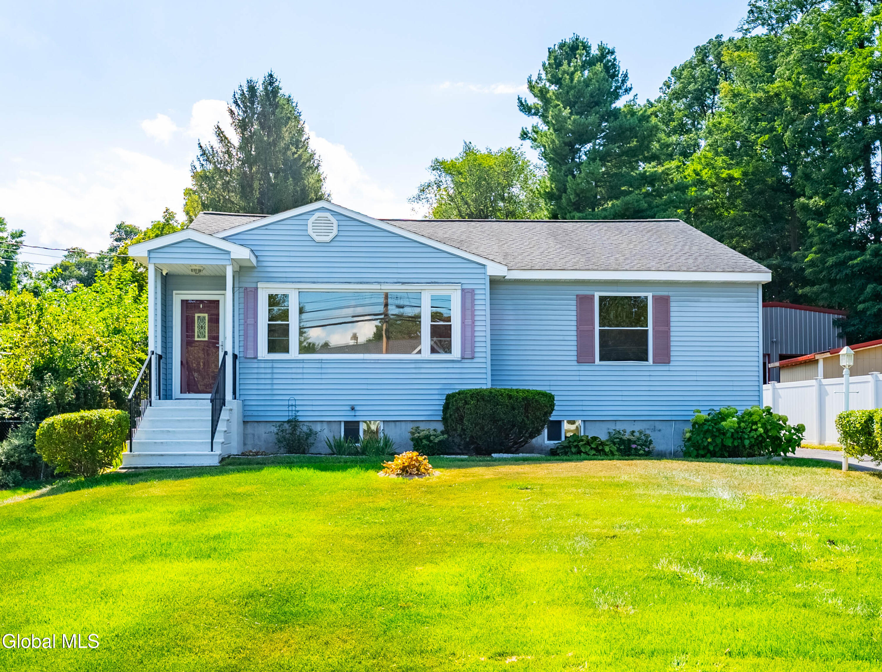 50 Consaul Road Colonie, NY 12205 - Photo 1 of 30 2