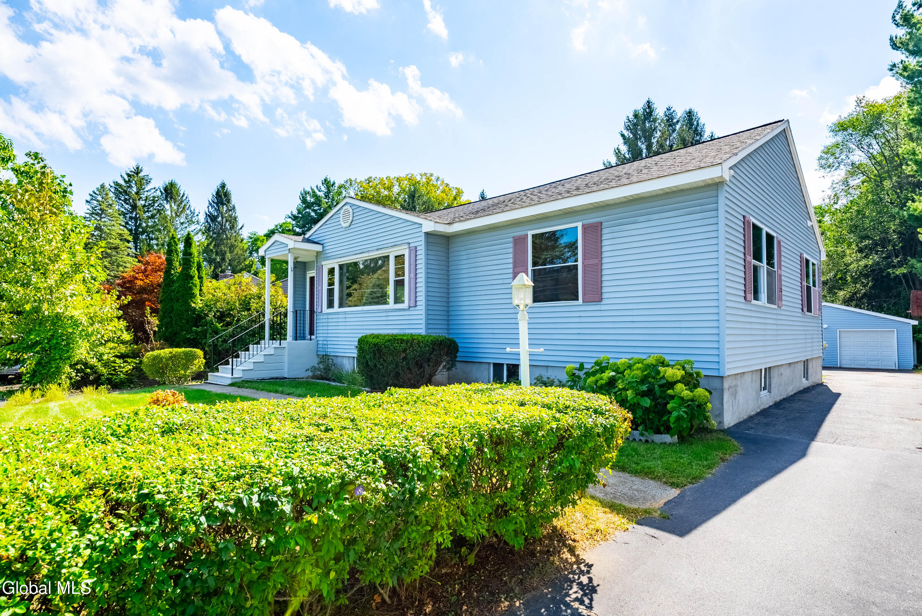 50 Consaul Road Colonie, NY 12205 - Photo 3 of 30 4