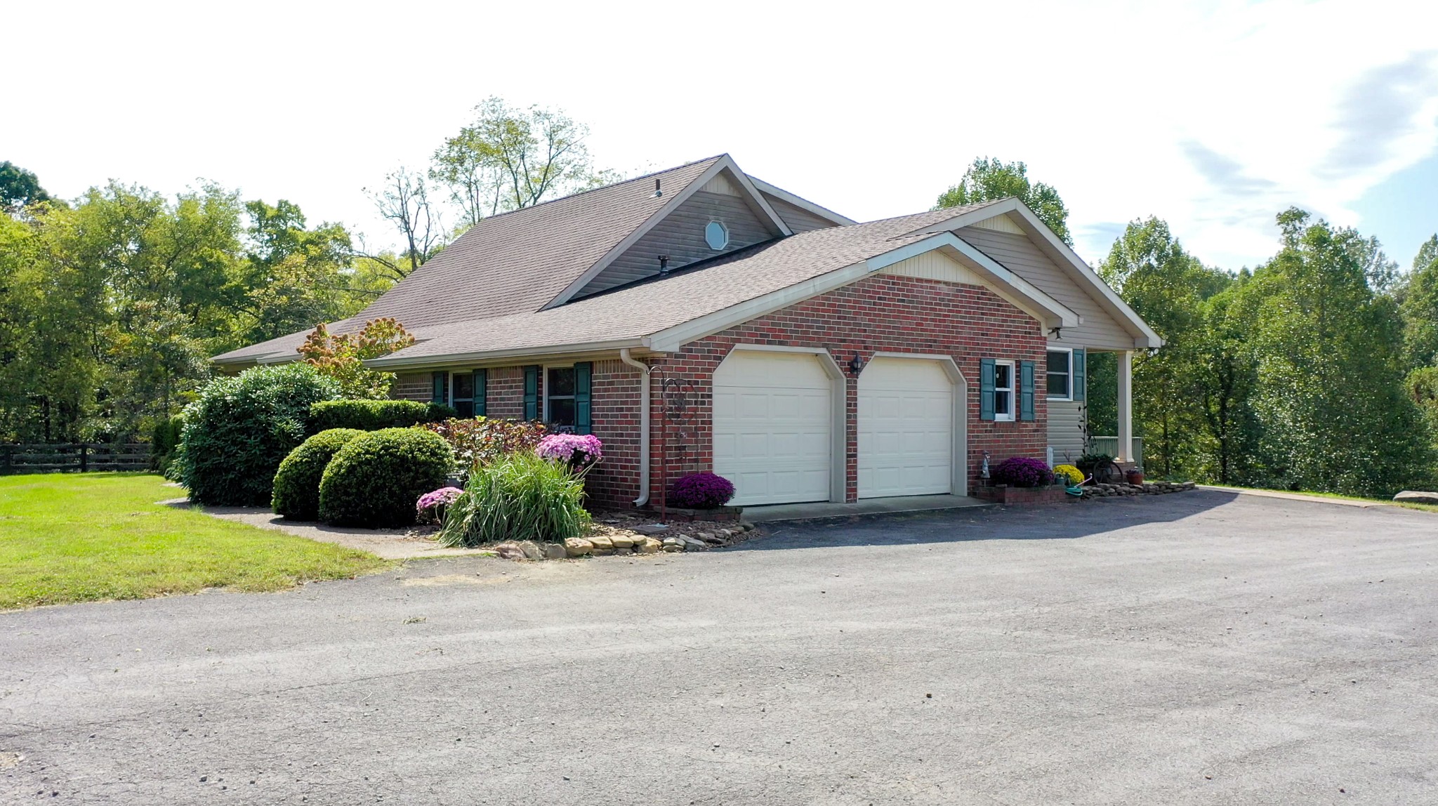 4741 Cathey Ridge Road Manchester, TN 37355 - Photo 5 of 50 a view of a house with a patio
