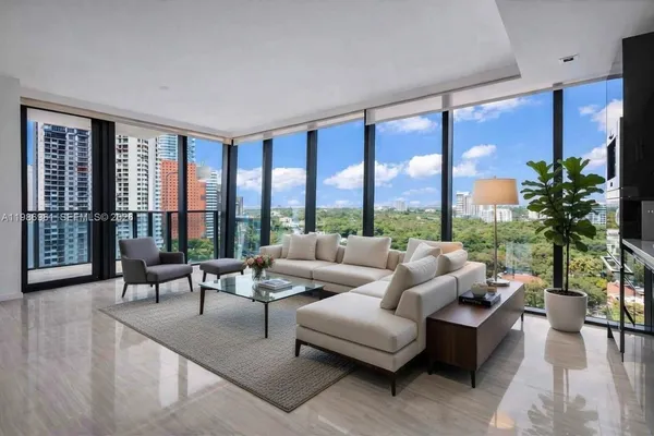 $798,000 | 1451 Brickell Avenue, Unit 1404A, Miami, FL 33131