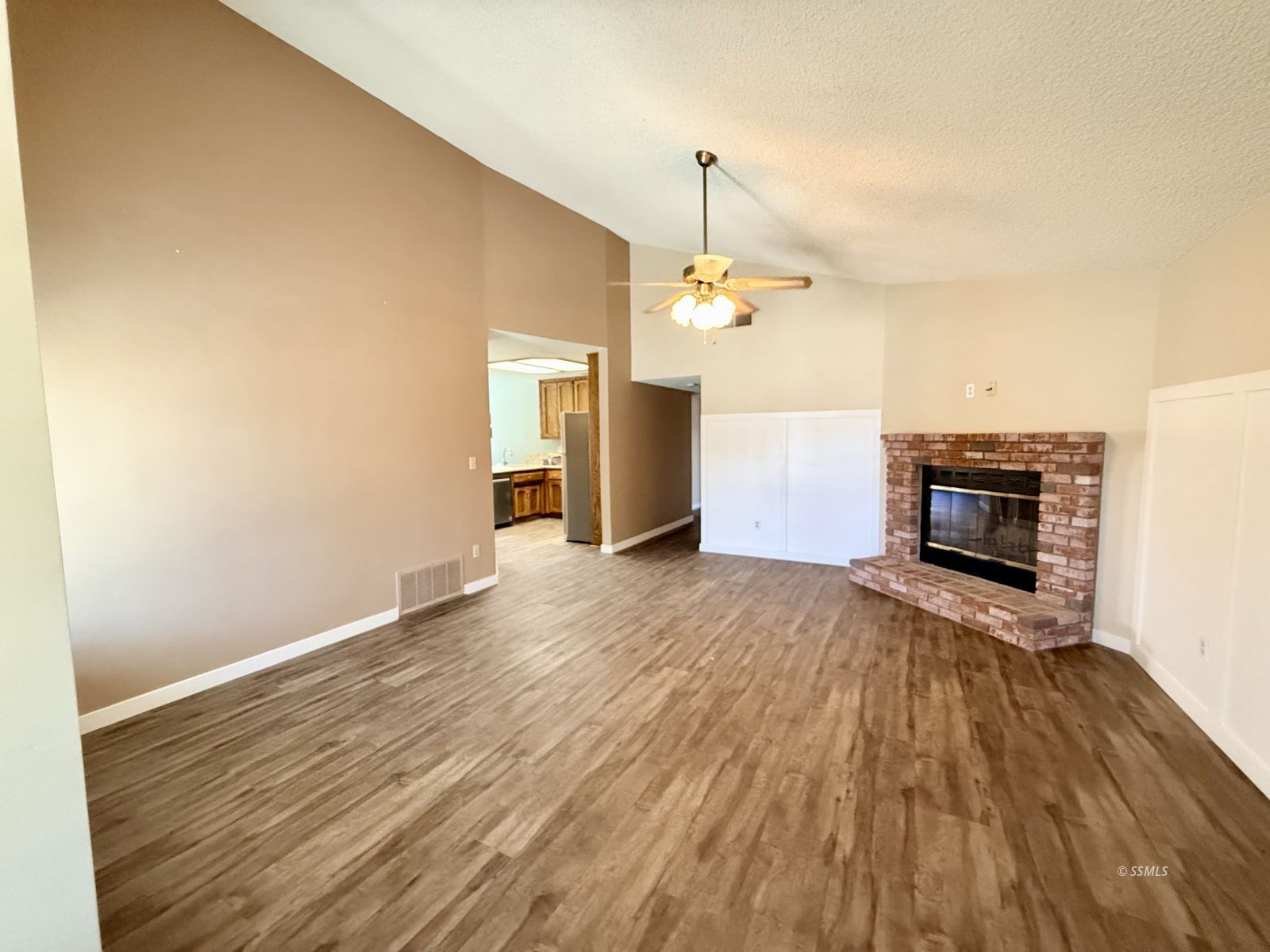 544 Beth Lane Ridgecrest, CA 93555 - Photo 5 of 38 Gallery Image 5