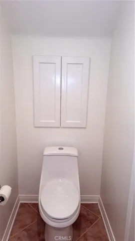 a bathroom with a toilet