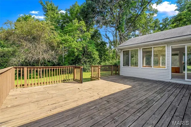 $339,900 | 112 Lake Stratford Court, Fairview Heights, IL 62208