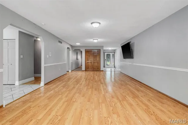 $339,900 | 112 Lake Stratford Court, Fairview Heights, IL 62208