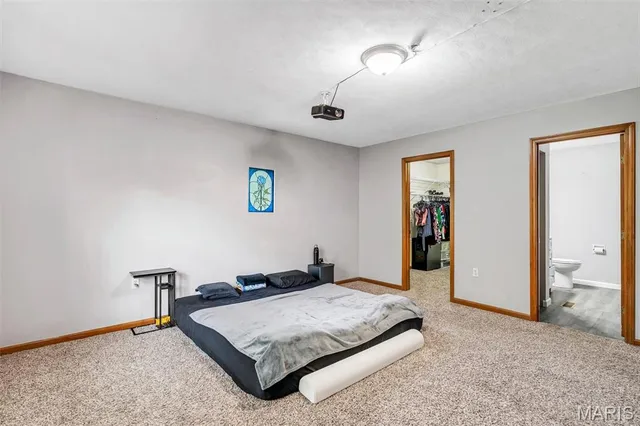 $339,900 | 112 Lake Stratford Court, Fairview Heights, IL 62208