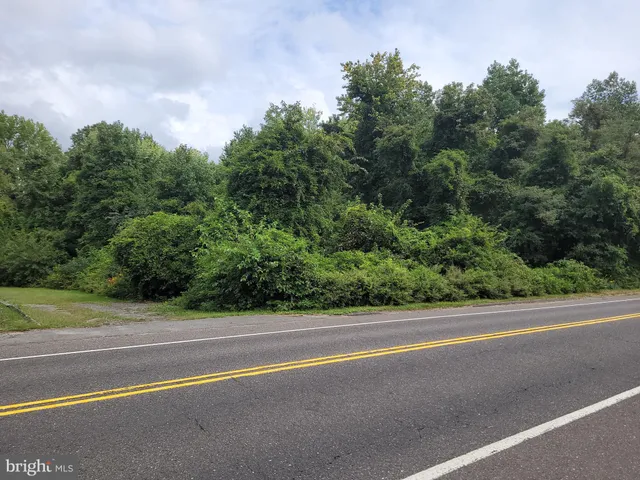 a view of a tennis court