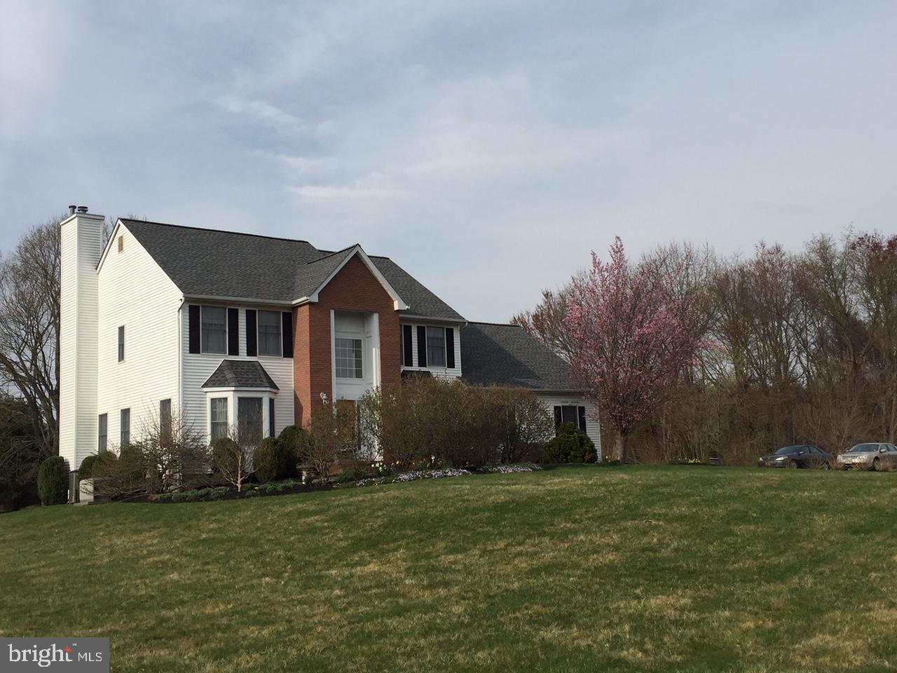 41 Whitcomb Road East Windsor, NJ 08520 - Photo 1 of 49 Gallery Image 1