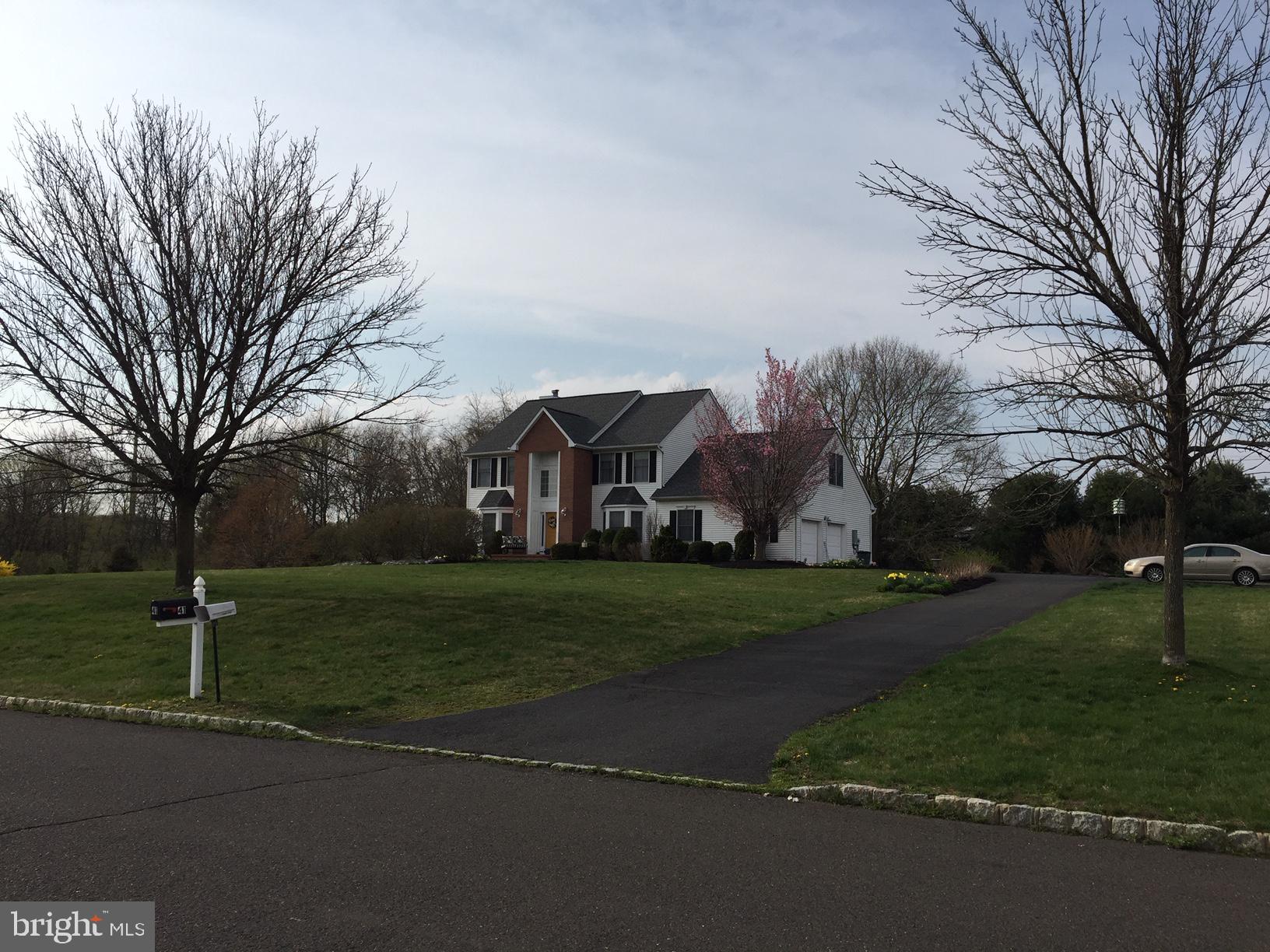 41 Whitcomb Road East Windsor, NJ 08520 - Photo 3 of 49 Gallery Image 3