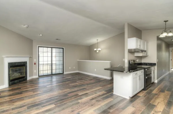$2,750 | 7311 98th Avenue, Unit F 3, Kenosha, WI 53142